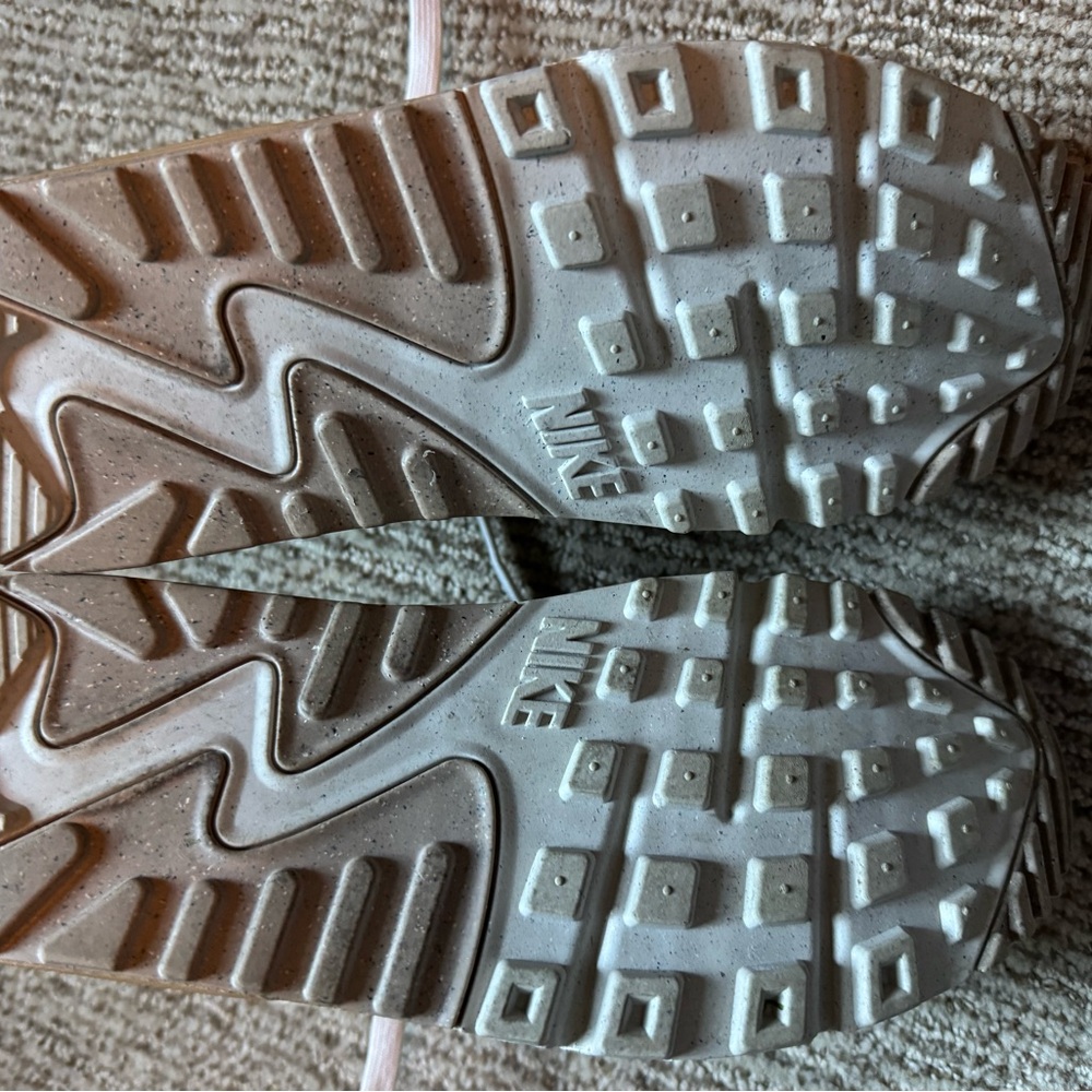 Nike Women's Air Max 90 8.5 - Picture 6 of 6
